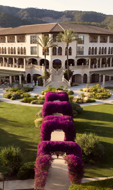 Restaurante Es Fum (The St. Regis Mardavall Mallorca)